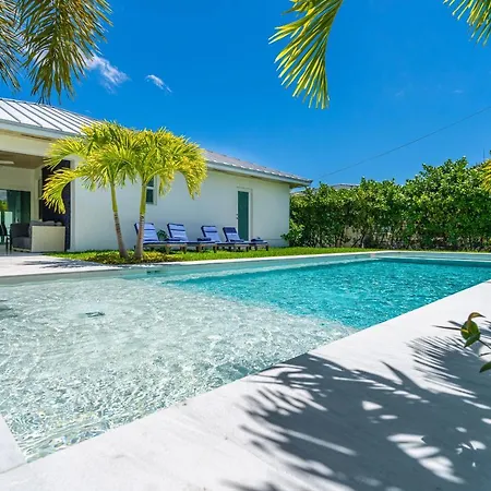 Luxury House 4 Beds Heated Pool W Jaccuzzi Apartment